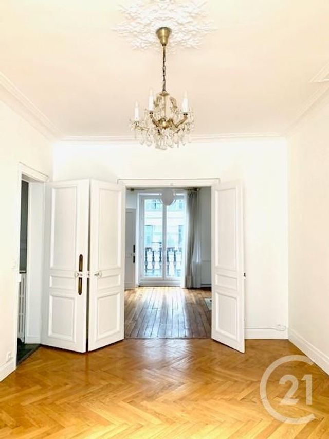 Appartement F3 à vendre - 4 pièces - 71 m2 - Paris - 75008 - ILE-DE-FRANCE