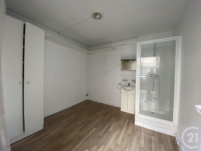 Local à vendre - 1 pièce - 8,80 m2 - Paris - 75010 - ILE-DE-FRANCE